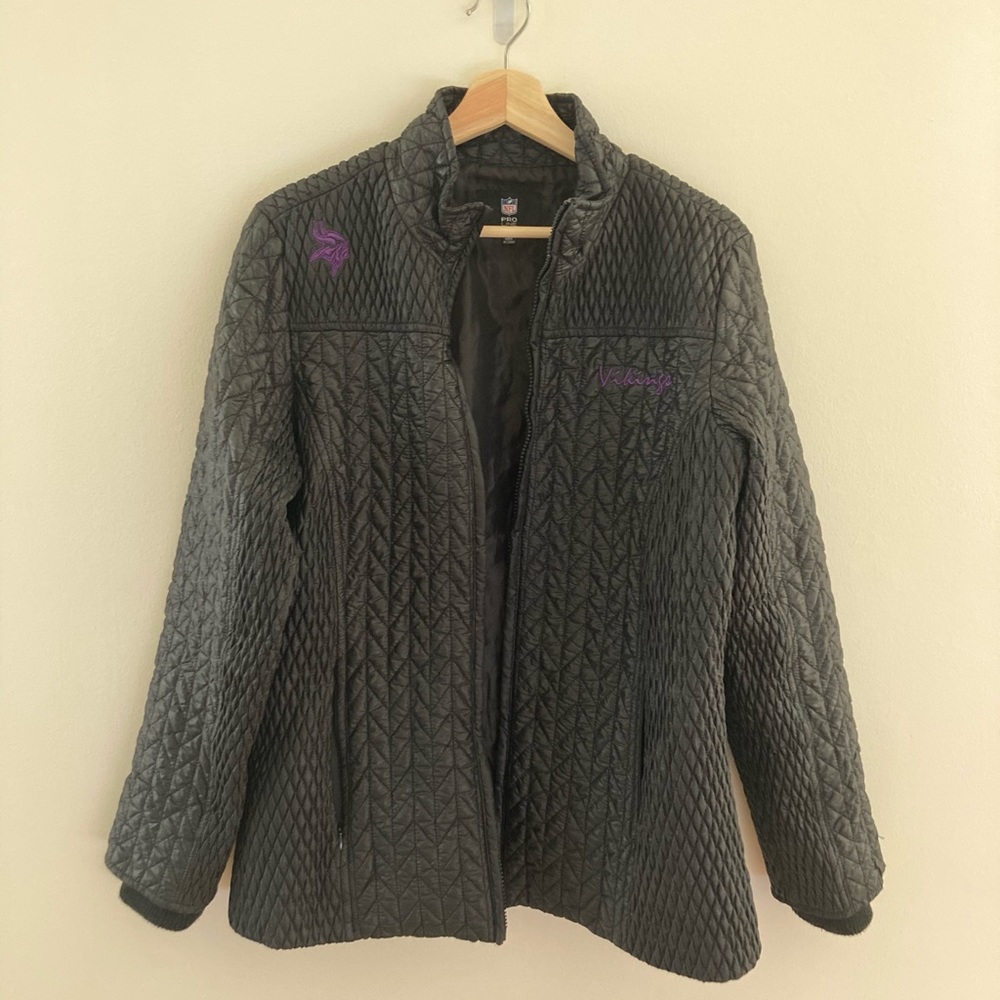 Vikings jacket like new NFL Pro Line